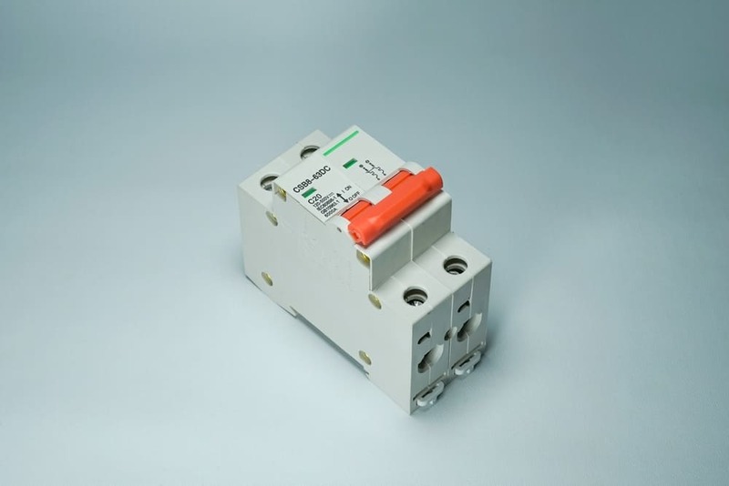 Bộ ngắt mạch thu nhỏ là gì? Cấu trúc, phân loại và ứng dụng Bộ ngắt mạch MCB là gì?