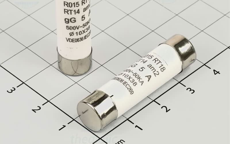 So sánh chi tiết cầu dao và cầu chì Tuyên bố Nemkochi