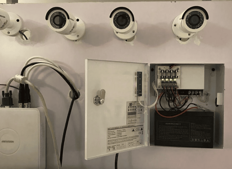 Tủ điện nhẹ: cấu tạo và ứng dụng trong đời sống Từ điện thoại di động đến hệ thống camera